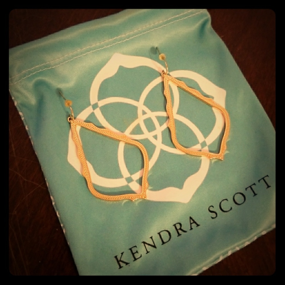 Brand new Kendra Scott earrings
